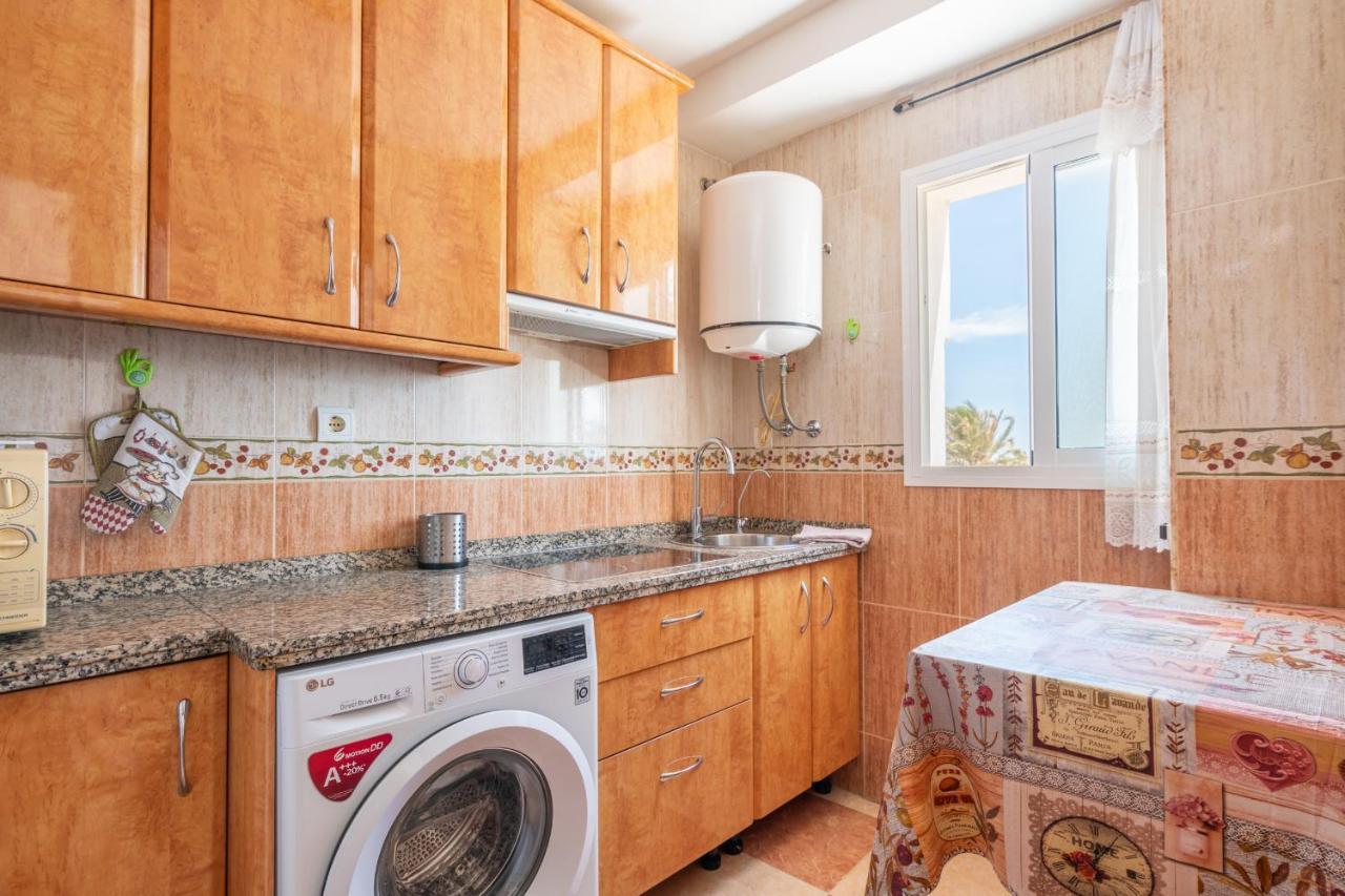 Renthas Pedregalejo Beach Apartments Málaga Exteriör bild