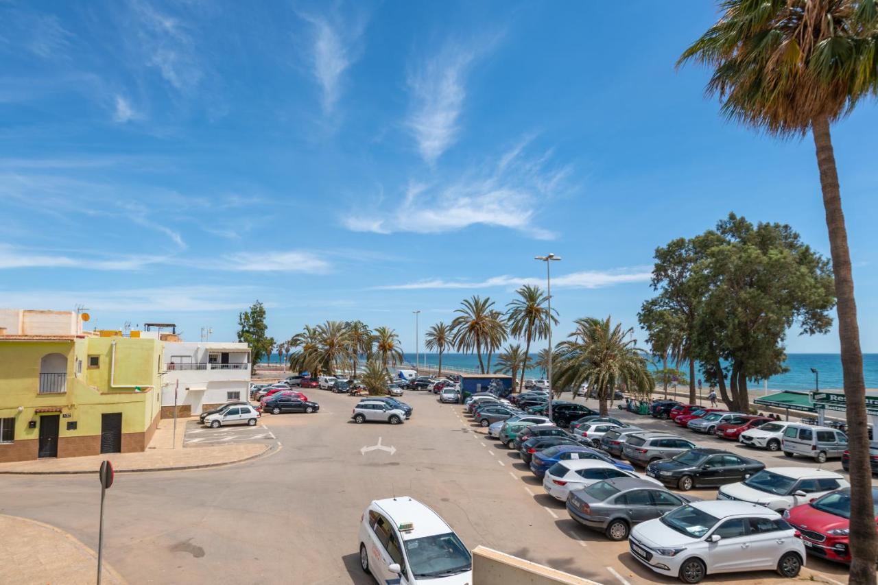 Renthas Pedregalejo Beach Apartments Málaga Exteriör bild