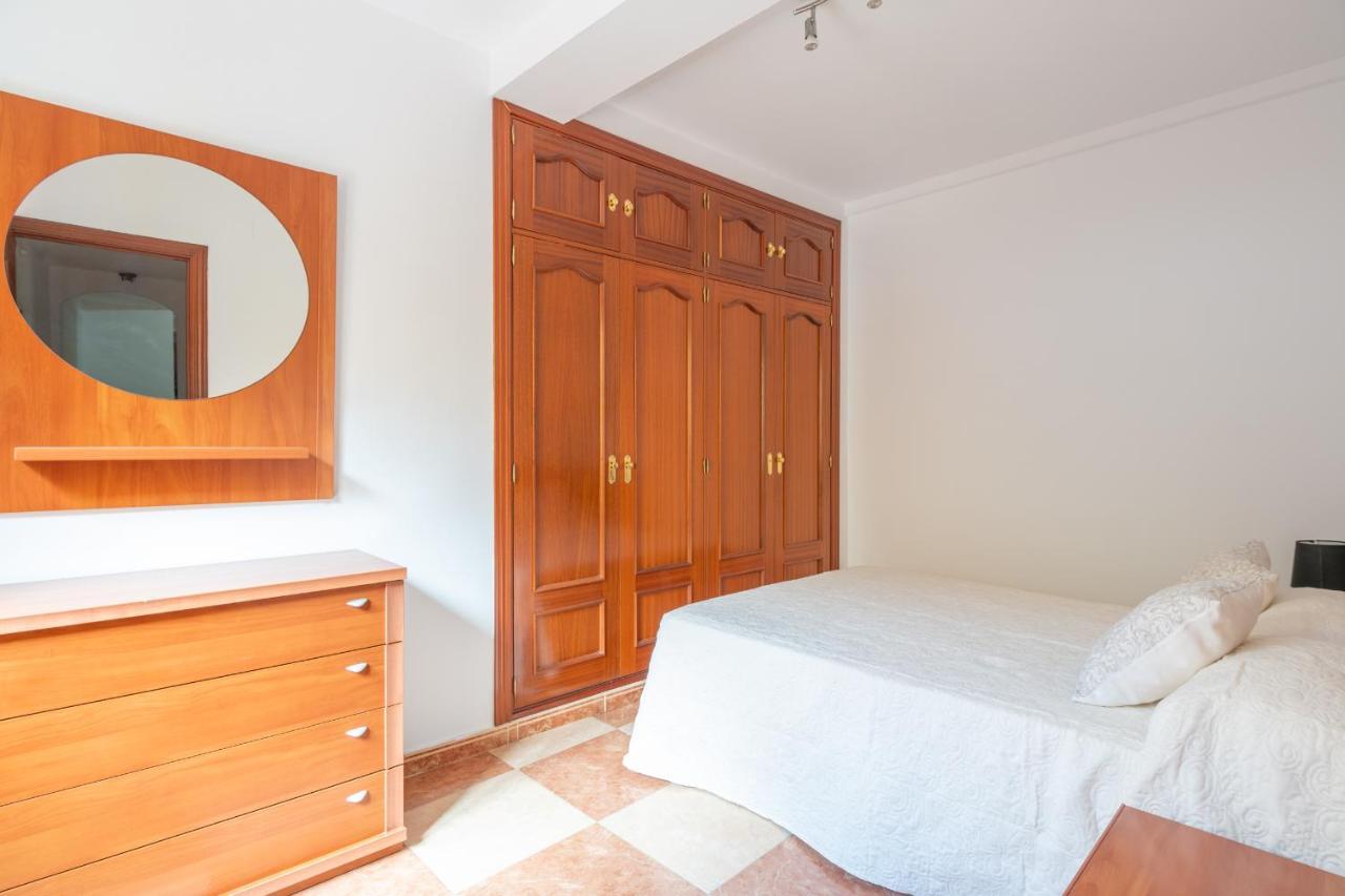 Renthas Pedregalejo Beach Apartments Málaga Exteriör bild