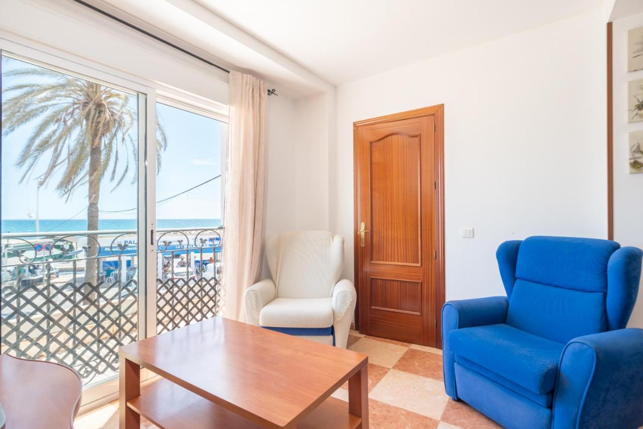 Renthas Pedregalejo Beach Apartments Málaga Exteriör bild