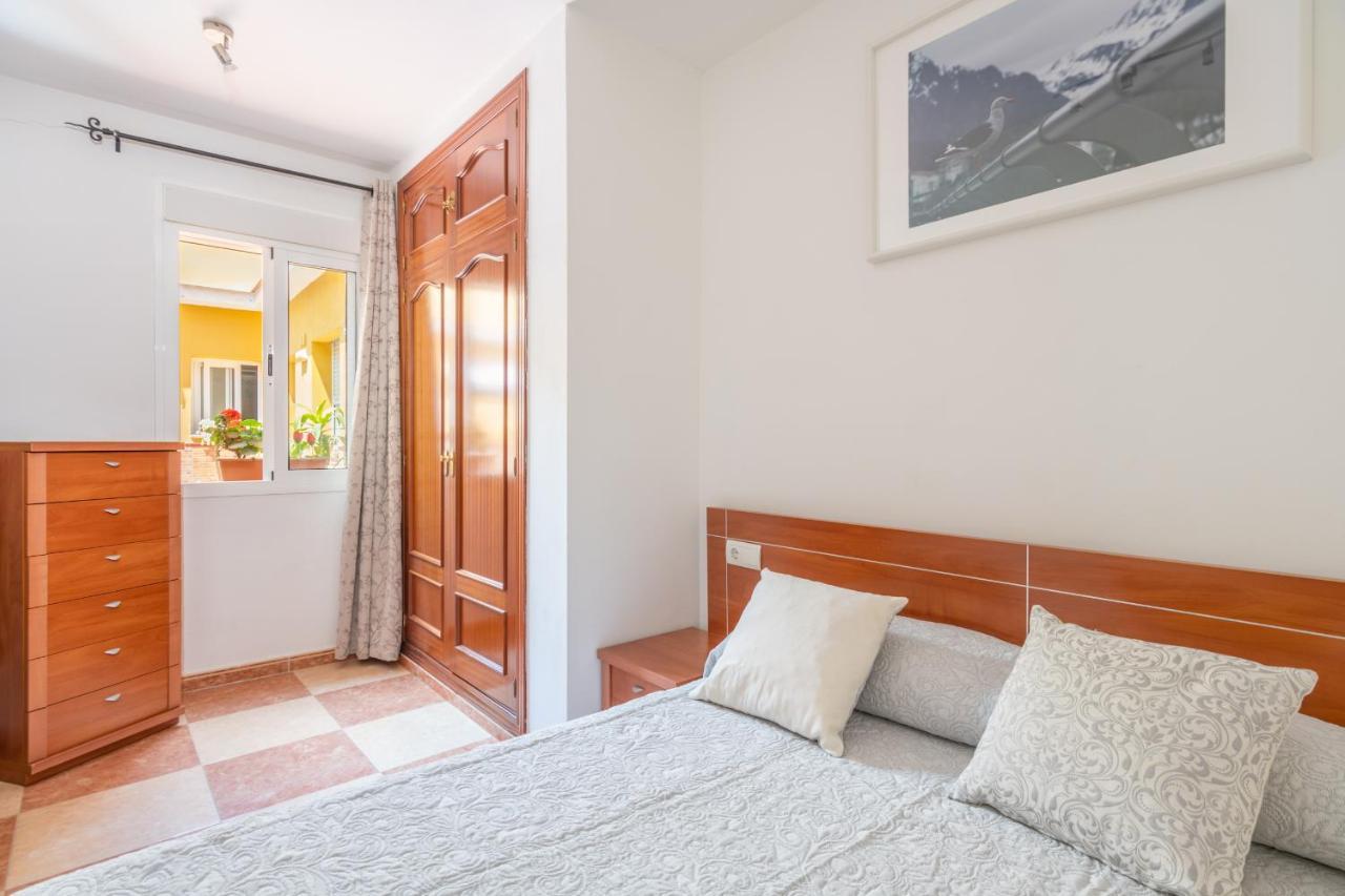 Renthas Pedregalejo Beach Apartments Málaga Exteriör bild