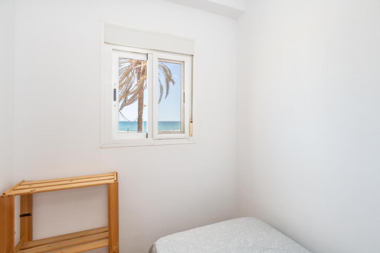 Renthas Pedregalejo Beach Apartments Málaga Exteriör bild